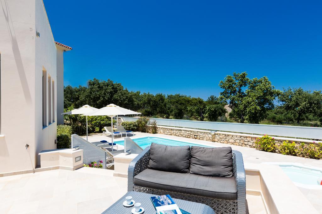 Deluxe Villa Ianthos - Outdoor Hot Tub & Kids Pool Gállos Exterior foto